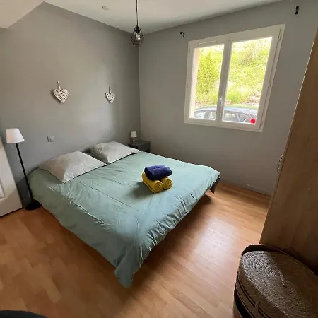 Les Cigales En Ardeche Apartmán *